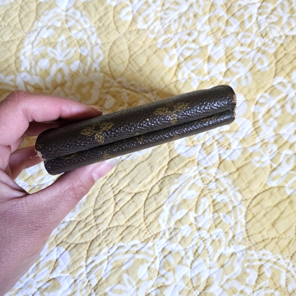 Authentic Louis Vuitton Monogram Bi-Fold - Picture 5 of 16